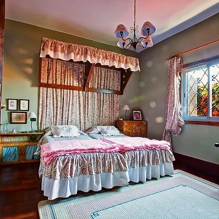 Deluxe San Nicolas Feriehus